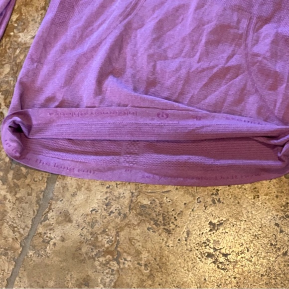LULULEMON Women Purple Swiftly Tech Long Sleeve Athletic Top Size 8-Minor Flaw - Picture 6 of 7